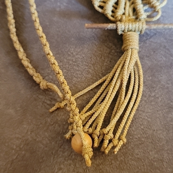 HANDMADE 1970s Boho Hippie Macrame Owl Necklace - Picture 6 of 6